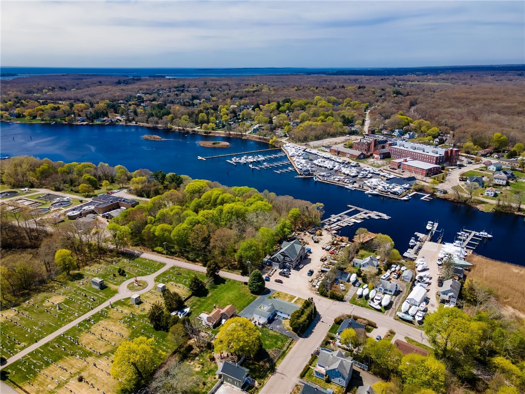 70 Margin Street Westerly, RI 02891 - Photo 8 of 48