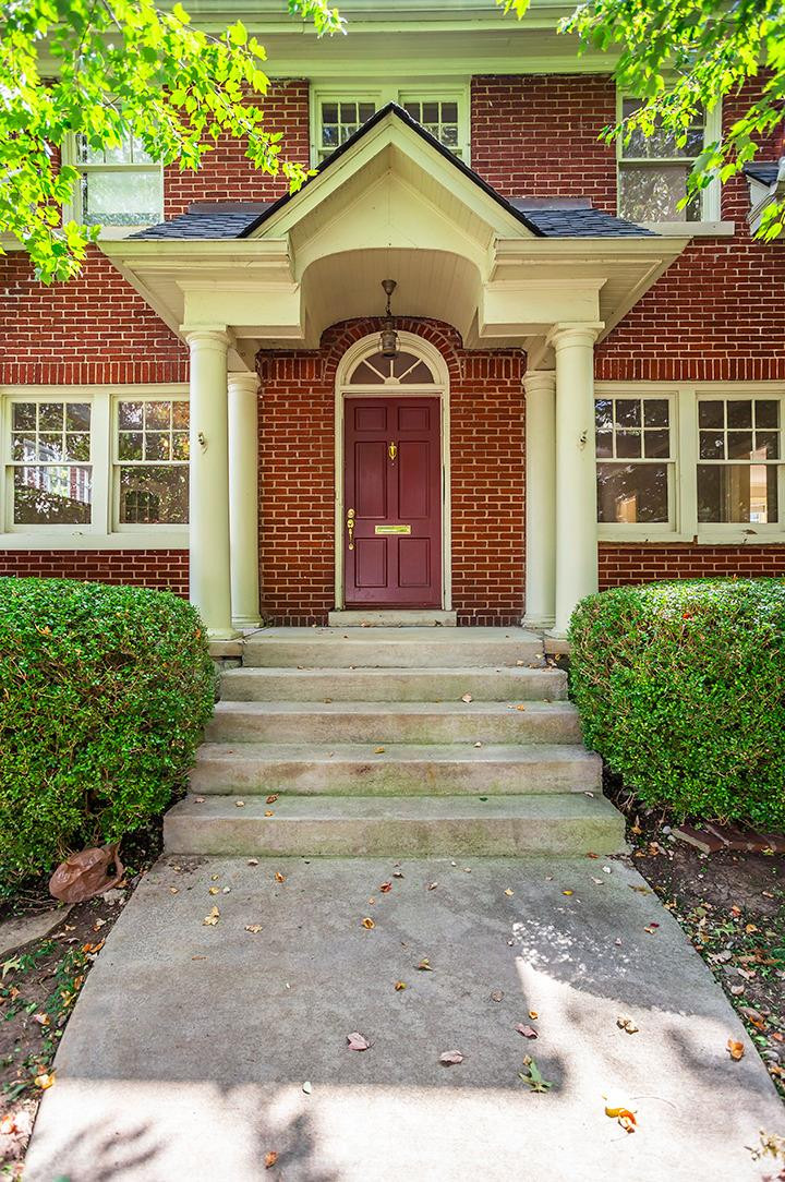 346 Desha Road Lexington, KY 40502 - Photo 1 of 40 Photo 1