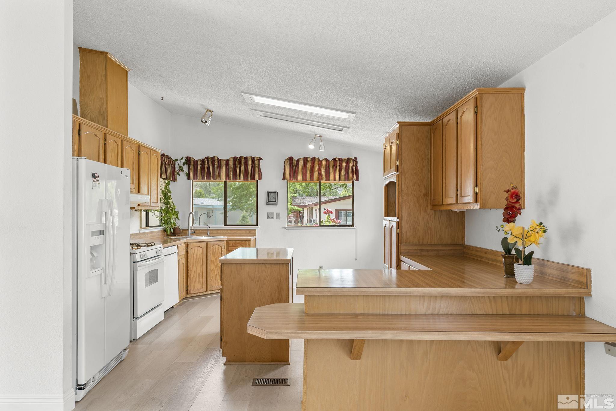 237 Rue De Lane Sparks, NV 89434 - Photo 11 of 39 Photo 11
