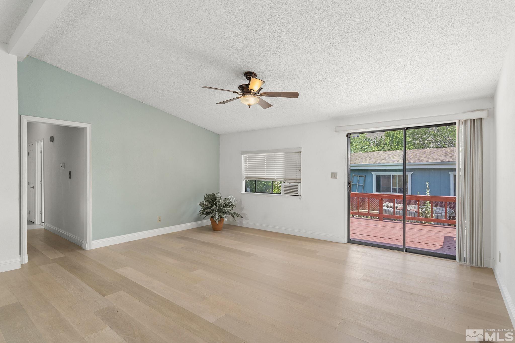 237 Rue De Lane Sparks, NV 89434 - Photo 5 of 39 Photo 5