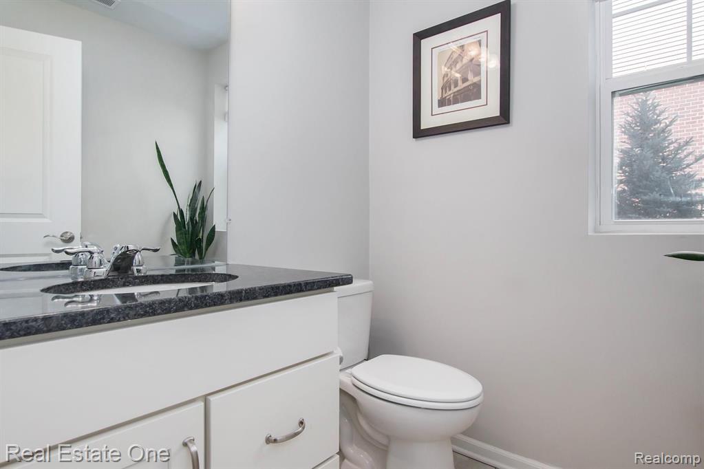 2904 Glenbar Circle Rochester, MI 48307 - Photo 25 of 30