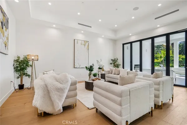 $3,895,000 | 10511 Mary Bell Avenue, Shadow Hills, CA 91040