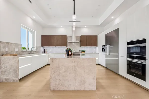 $3,895,000 | 10511 Mary Bell Avenue, Shadow Hills, CA 91040