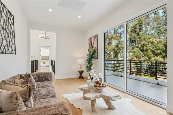 $3,895,000 | 10511 Mary Bell Avenue, Shadow Hills, CA 91040