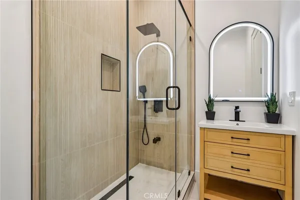 $3,895,000 | 10511 Mary Bell Avenue, Shadow Hills, CA 91040