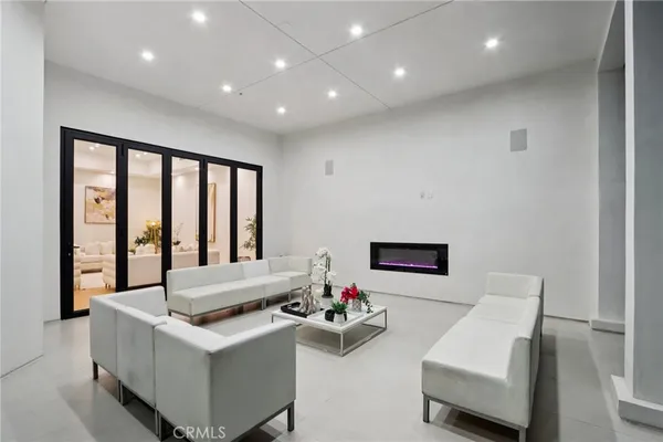 $3,895,000 | 10511 Mary Bell Avenue, Shadow Hills, CA 91040