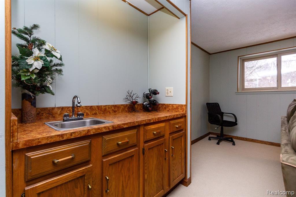 573 Lockmoore Court Rochester Hills, MI 48307 - Photo 34 of 59