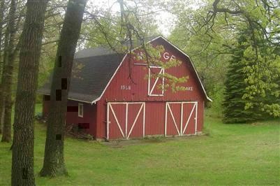 12250 Center Street Fenton, MI 48430 - Photo 3 of 4 21537754-2.JPG