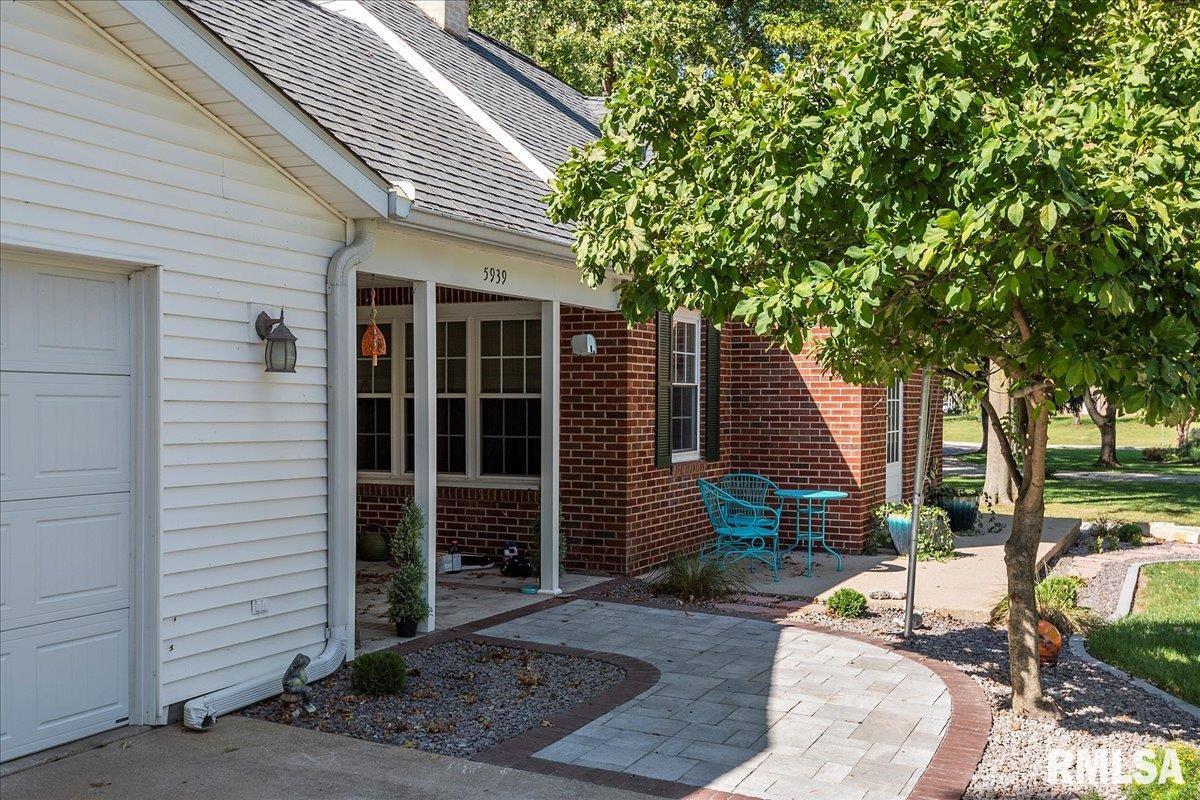 5939 North Lake Road Springfield, IL 62711 - Photo 8 of 63