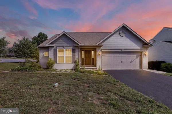 $549,900 | 2 Rollingview Lane, Denver, PA 17517
