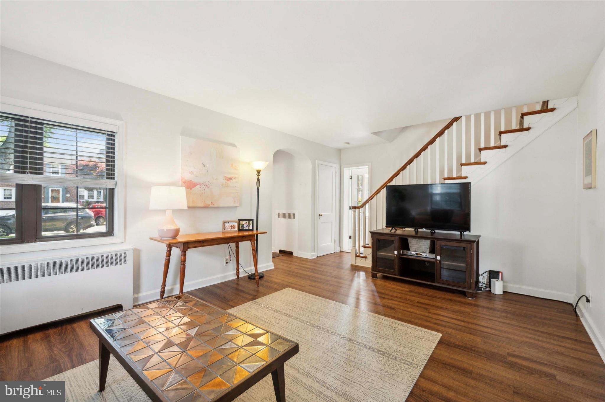 145 Friendship Road Drexel Hill, PA 19026 - Photo 5 of 26 Living Room