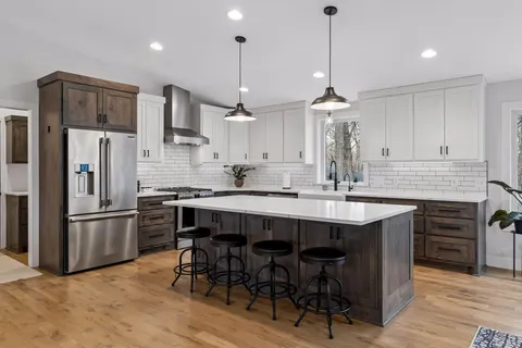 $1,595,000 | 20750 Garden Road, Excelsior, MN 55331