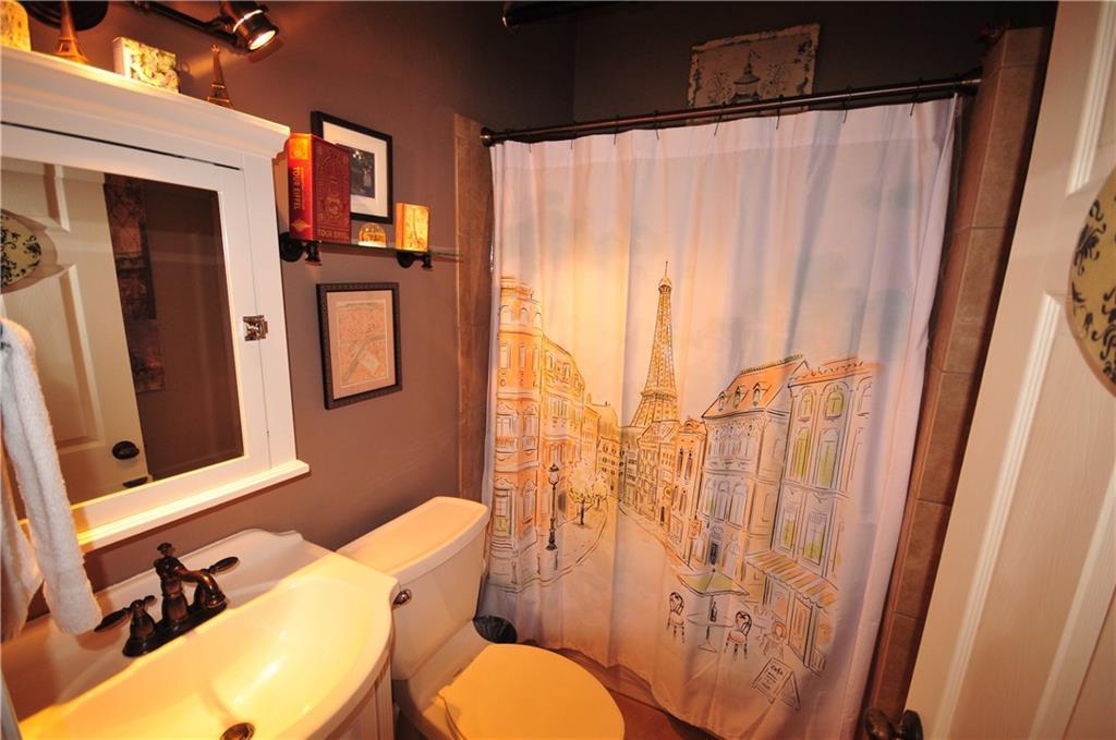 55 Israel Head Road, Unit 103 Ogunquit, ME 03907 - Photo 17 of 22 Common Full Bath
