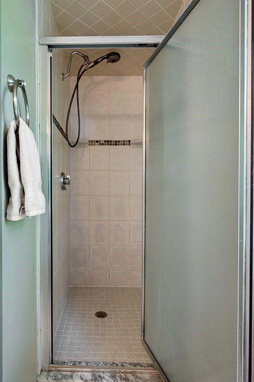 8 Valley Brook Road Westborough, MA 01581 - Photo 14 of 28 Gallery Image 14