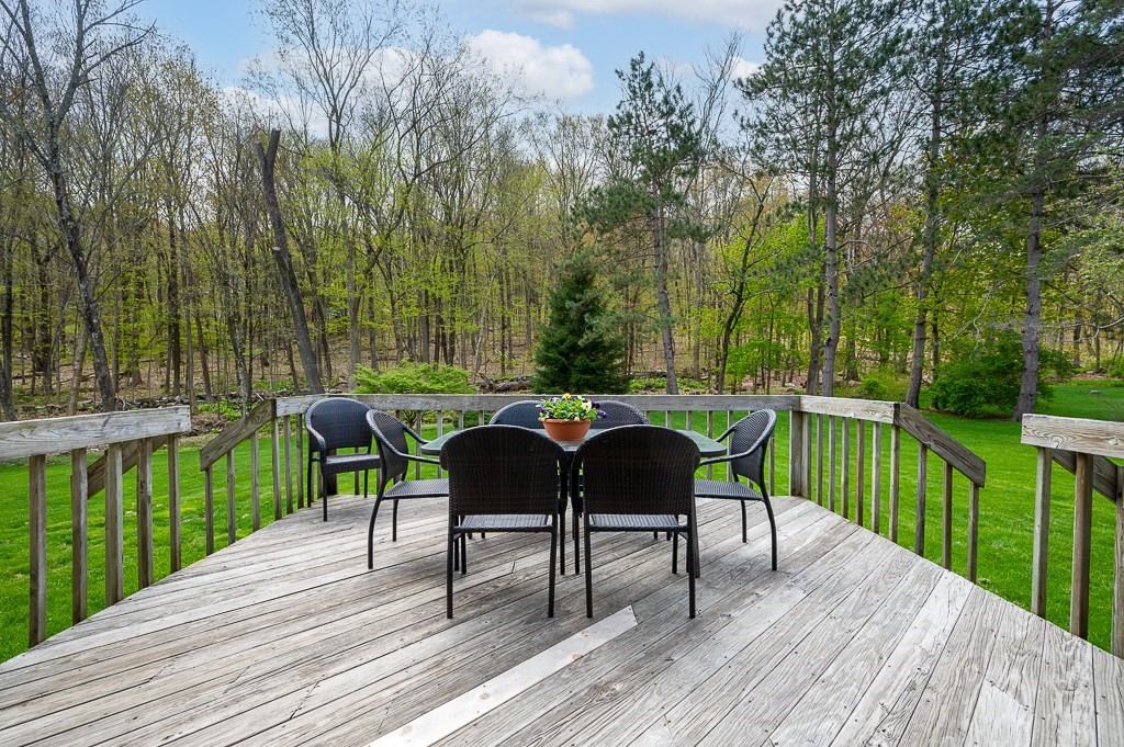8 Valley Brook Road Westborough, MA 01581 - Photo 23 of 28 Gallery Image 23