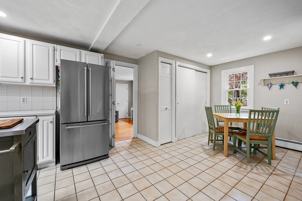 8 Valley Brook Road Westborough, MA 01581 - Photo 4 of 28 Gallery Image 4