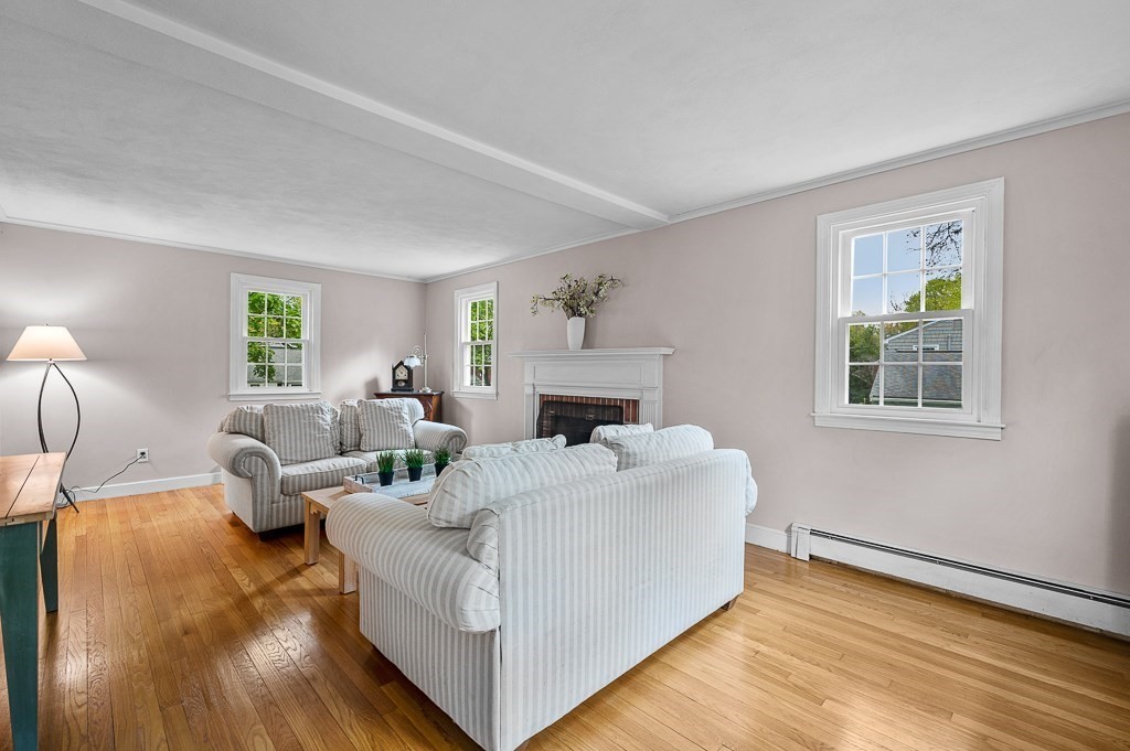 8 Valley Brook Road Westborough, MA 01581 - Photo 8 of 28 Gallery Image 8
