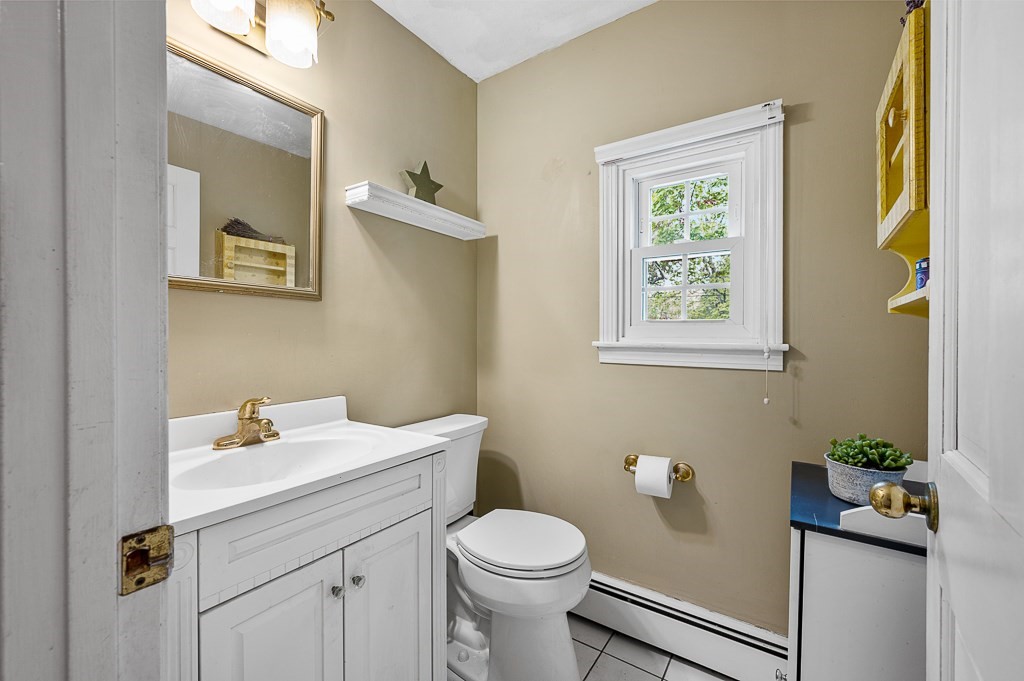 8 Valley Brook Road Westborough, MA 01581 - Photo 9 of 28 Gallery Image 9