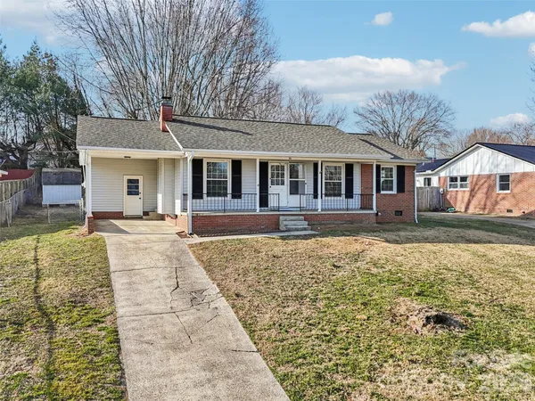 $399,500 | 23 Starmount Drive, Asheville, NC 28806