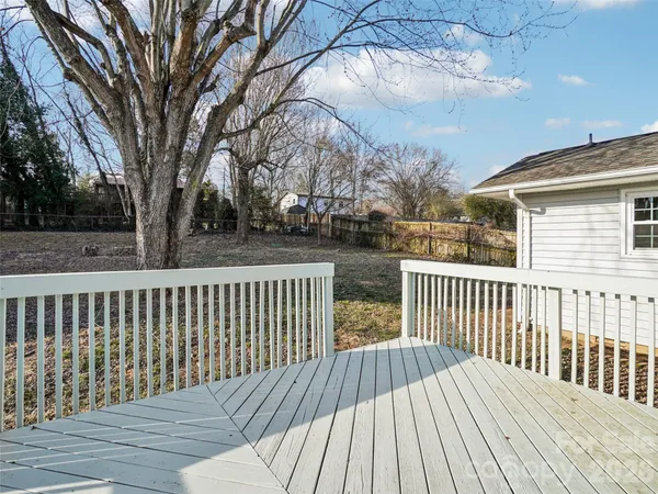 $399,500 | 23 Starmount Drive, Asheville, NC 28806