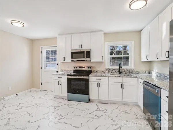 $399,500 | 23 Starmount Drive, Asheville, NC 28806