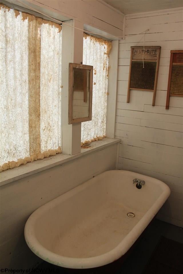 1565 Co Rte 3/4 Hacker Valley, WV 26222 - Photo 10 of 21 Gallery Image 10