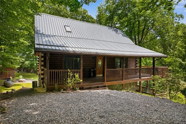 $750,000 | 181 Enchanted Woods Road, Seven Devils, NC 28604