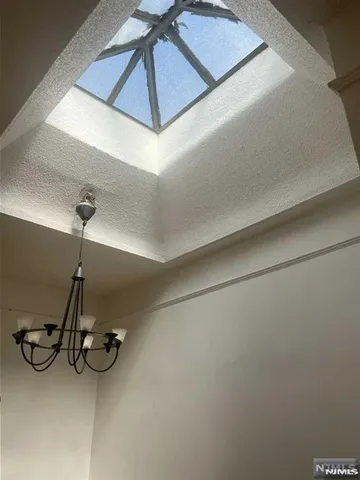 $3,200 | 212 Main Street, Ridgefield Park, NJ 07660