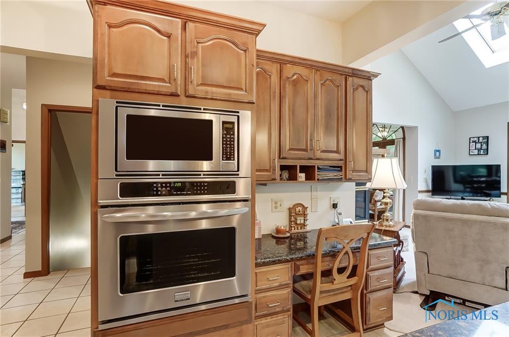 2324 Gradwohl Road Toledo, OH 43617 - Photo 21 of 49 Gallery Image 21