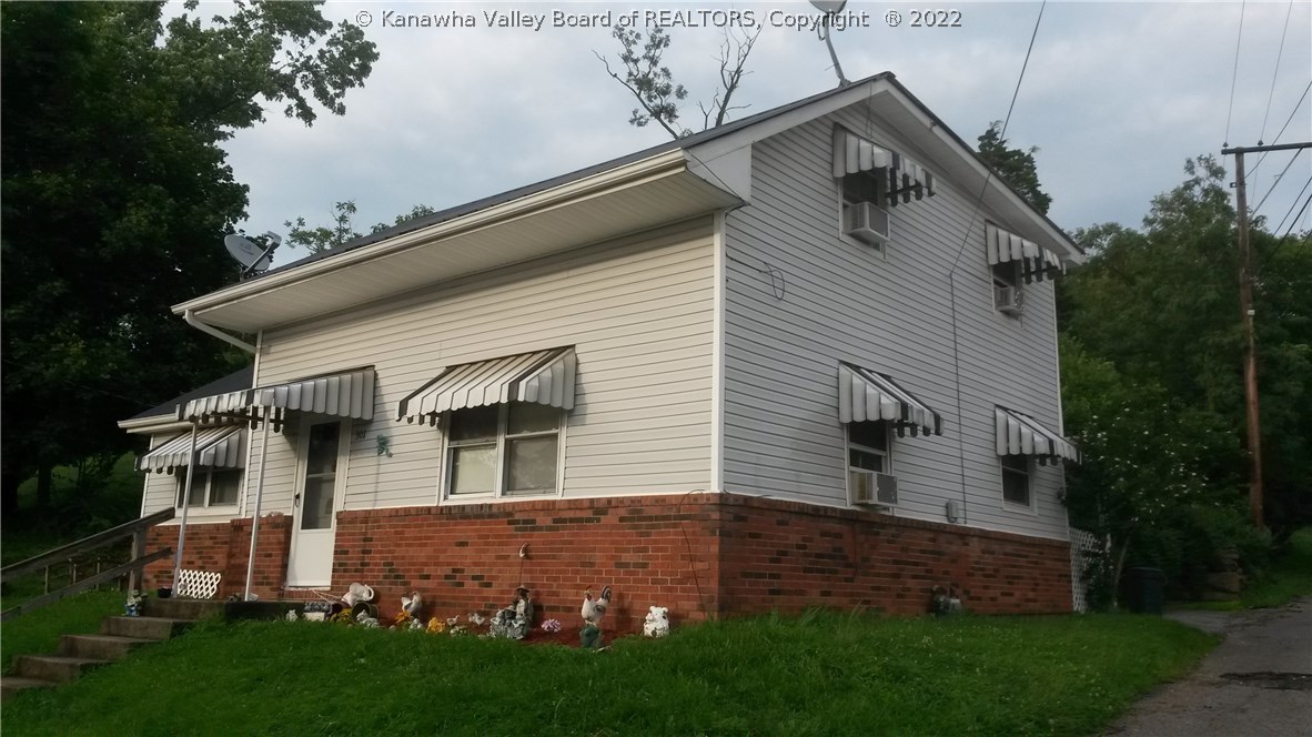 301 7th Street Ripley, WV 25271 - Photo 12 of 12 SIDE