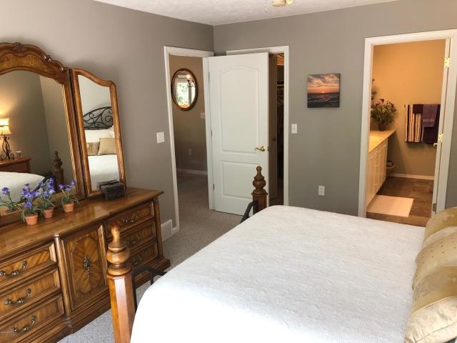330 Lighthouse Way North Manistee, MI 49660 - Photo 17 of 29 1867495-16.JPG