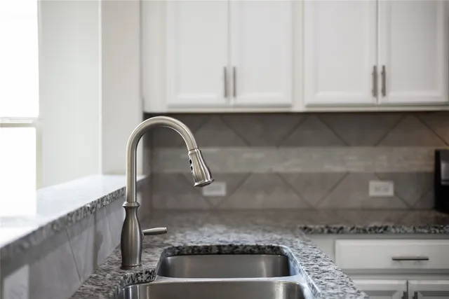 a close view of sink and tap