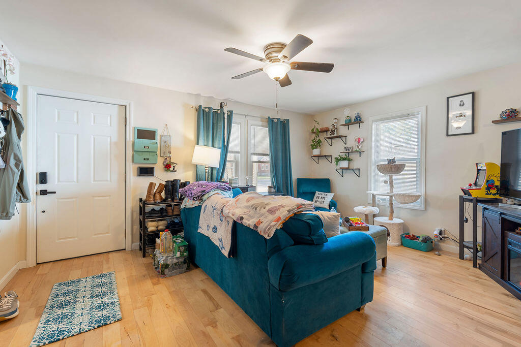 11 Baldwin Road Sebago, ME 04029 - Photo 5 of 28 DSC05070