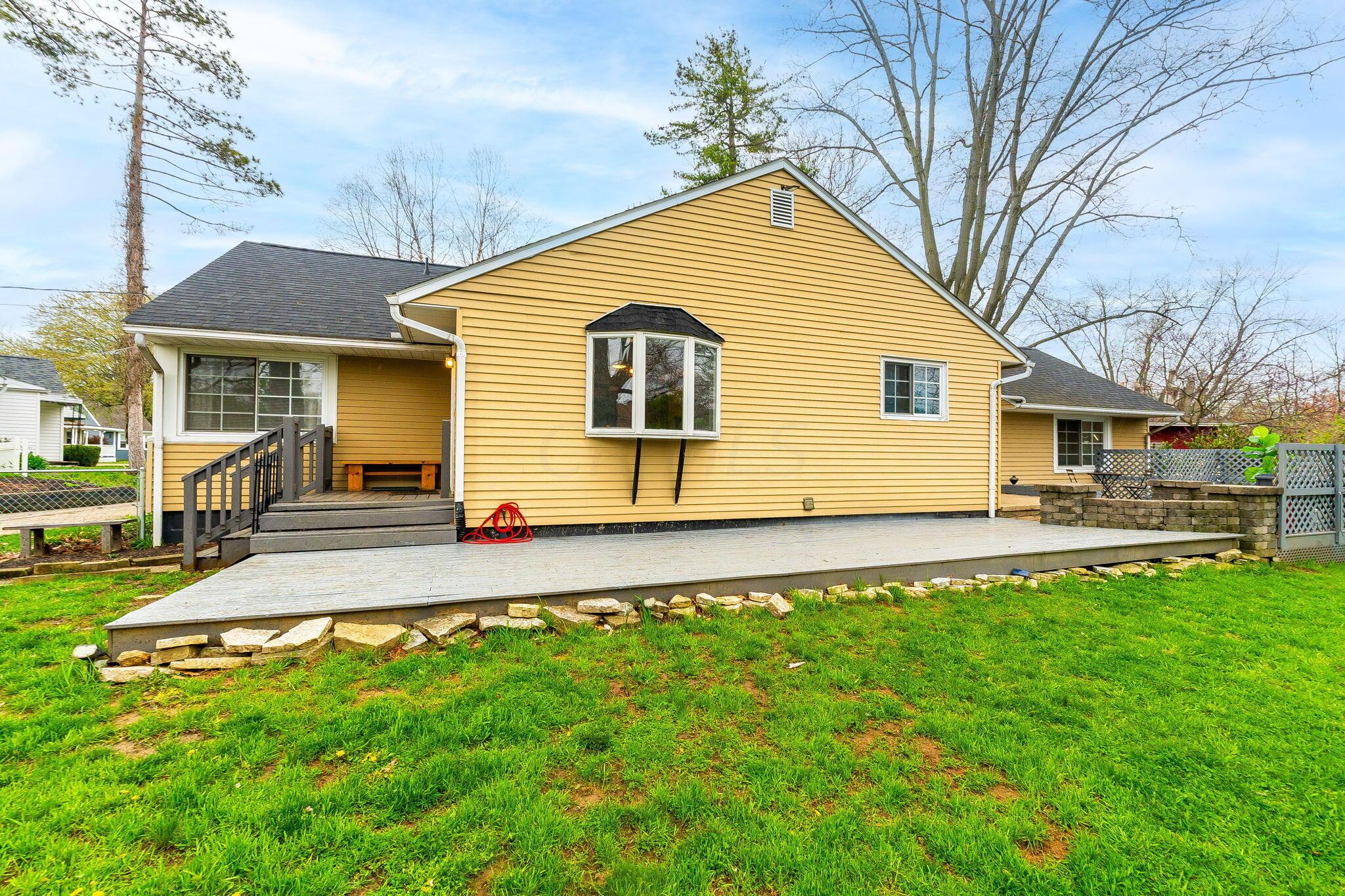 835 Dartmouth Road Circleville, OH 43113 - Photo 12 of 59 835 Dartmouth Drive (Exterior)-14