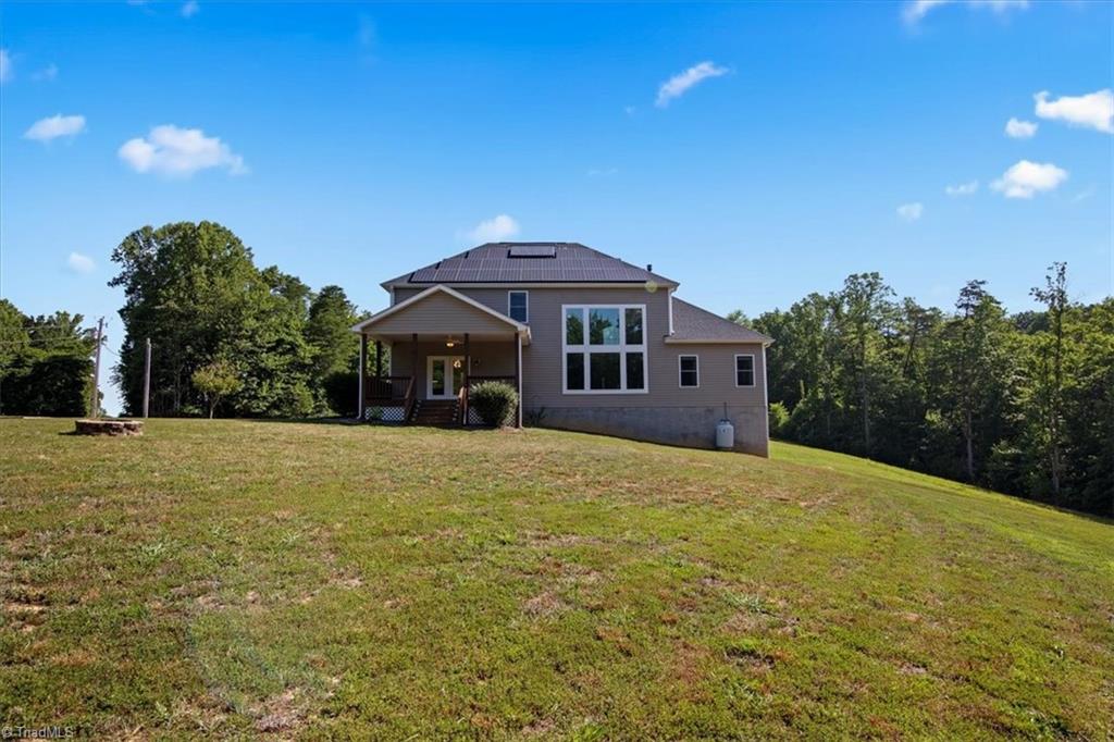 1322 Black Mountain Road Pilot Mountain, NC 27041 - Photo 9 of 45