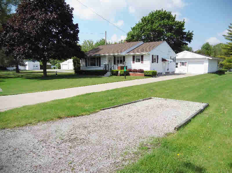 18 South Lincoln Street Bay City, MI 48708 - Photo 2 of 28