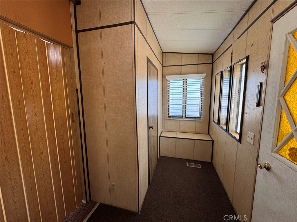 25544 Jasper Road Barstow, CA 92311 - Photo 7 of 62 " Mud room "
