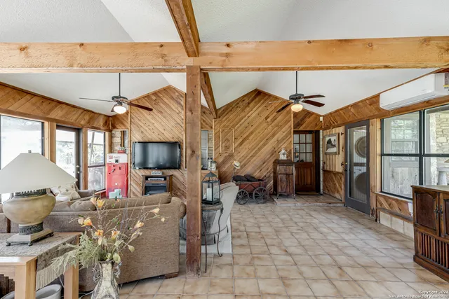 $689,000 | 8651 Bindseil Lane, San Antonio, TX 78266