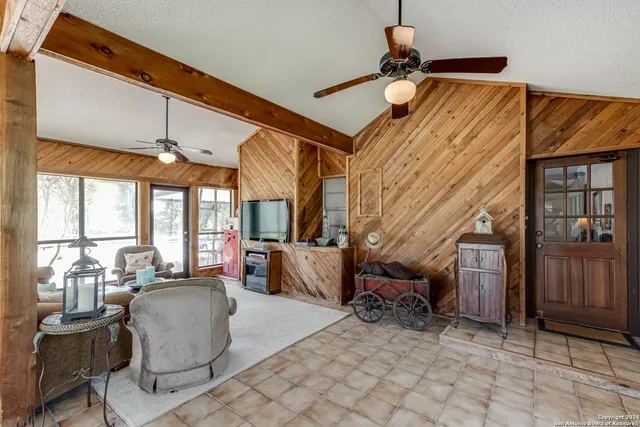 $689,000 | 8651 Bindseil Lane, San Antonio, TX 78266