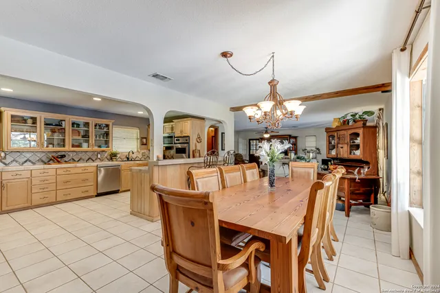 $689,000 | 8651 Bindseil Lane, San Antonio, TX 78266