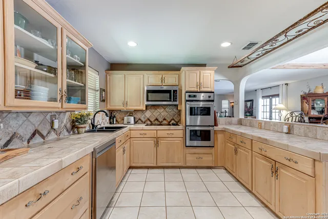 $689,000 | 8651 Bindseil Lane, San Antonio, TX 78266