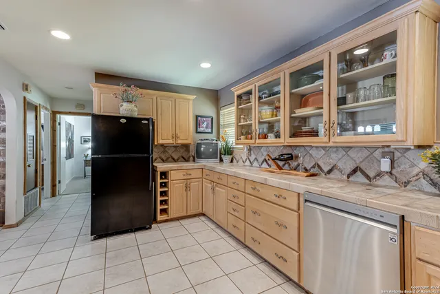 $689,000 | 8651 Bindseil Lane, San Antonio, TX 78266