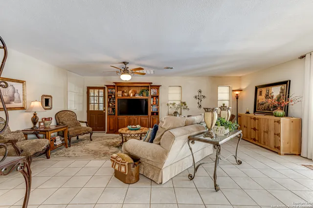 $689,000 | 8651 Bindseil Lane, San Antonio, TX 78266