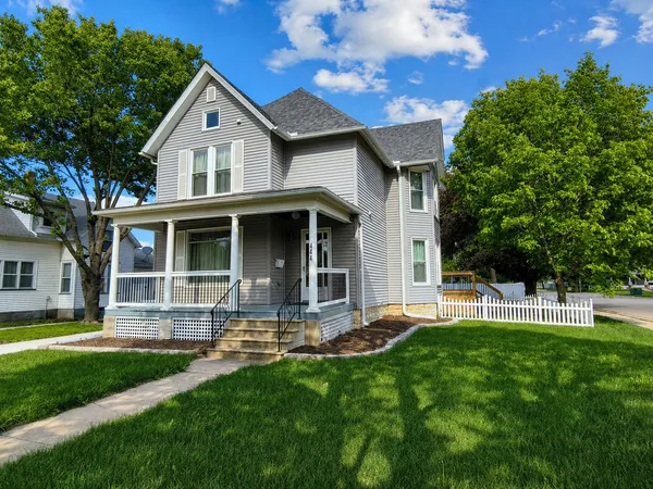 $404,900 | 444 1st Avenue, Ottawa, IL 61350