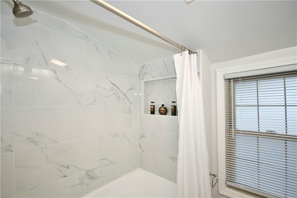 881 Bower Hill Road Pittsburgh, PA 15243 - Photo 16 of 22 Gallery Image 16