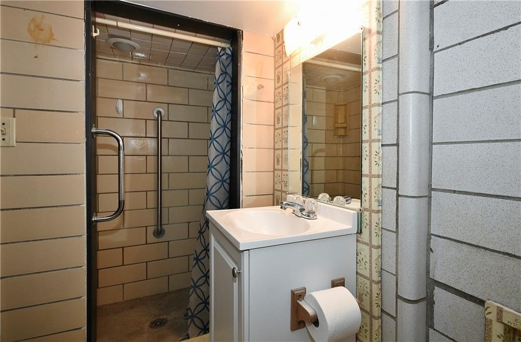 881 Bower Hill Road Pittsburgh, PA 15243 - Photo 21 of 22 Gallery Image 21