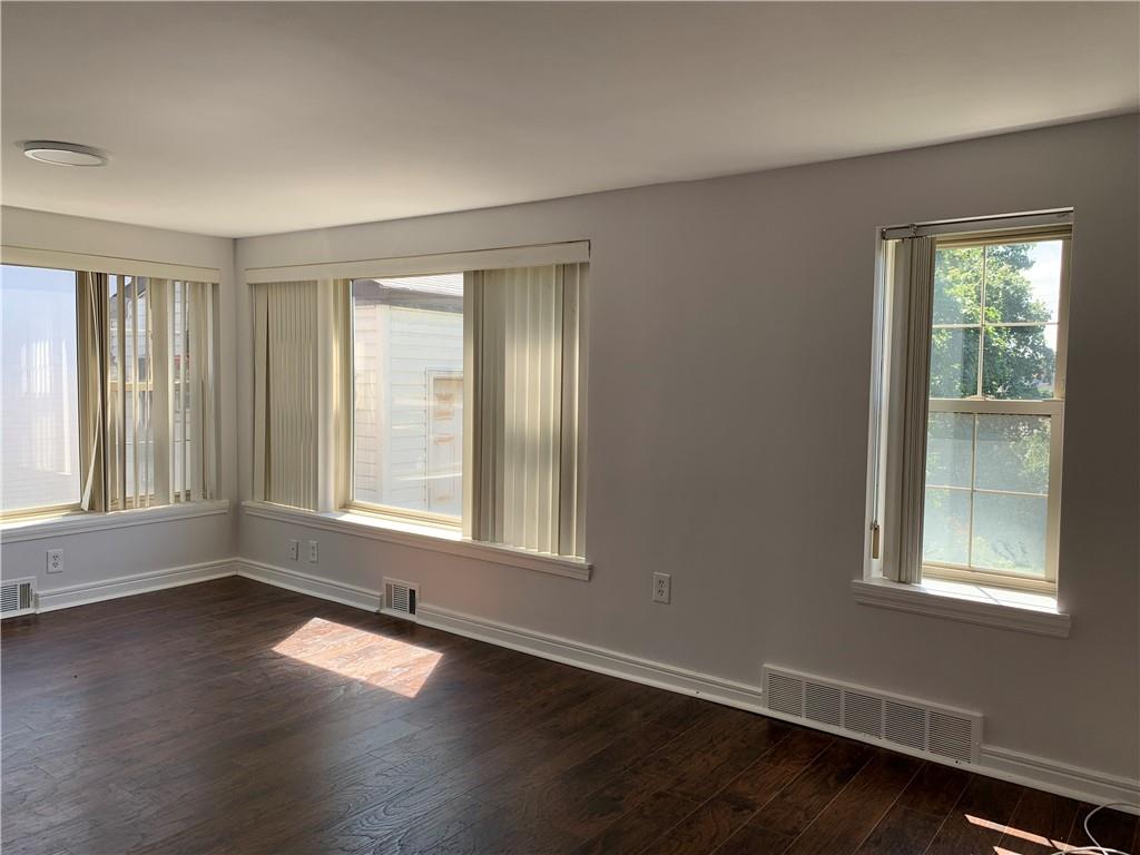 881 Bower Hill Road Pittsburgh, PA 15243 - Photo 4 of 22 Gallery Image 4
