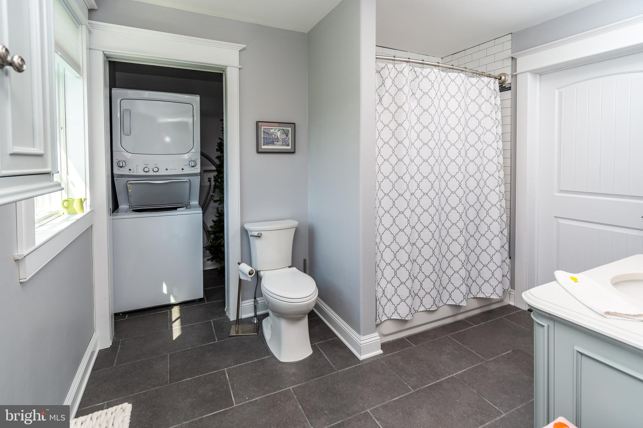 2969 Windy Bush Road Newtown, PA 18940 - Photo 78 of 124 Loft Full Bathroom w/Laundry