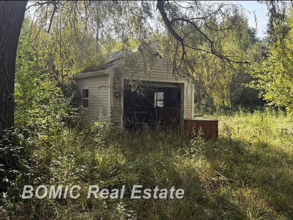 2555 South Murray Road Caro, MI 48723 - Photo 2 of 14 Gallery Image 2