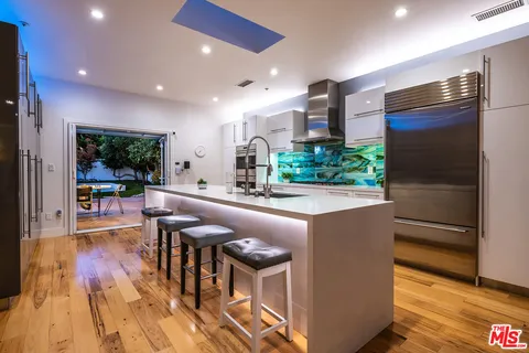 $1,749,000 | 1033 North Pass Avenue, Burbank, CA 91505